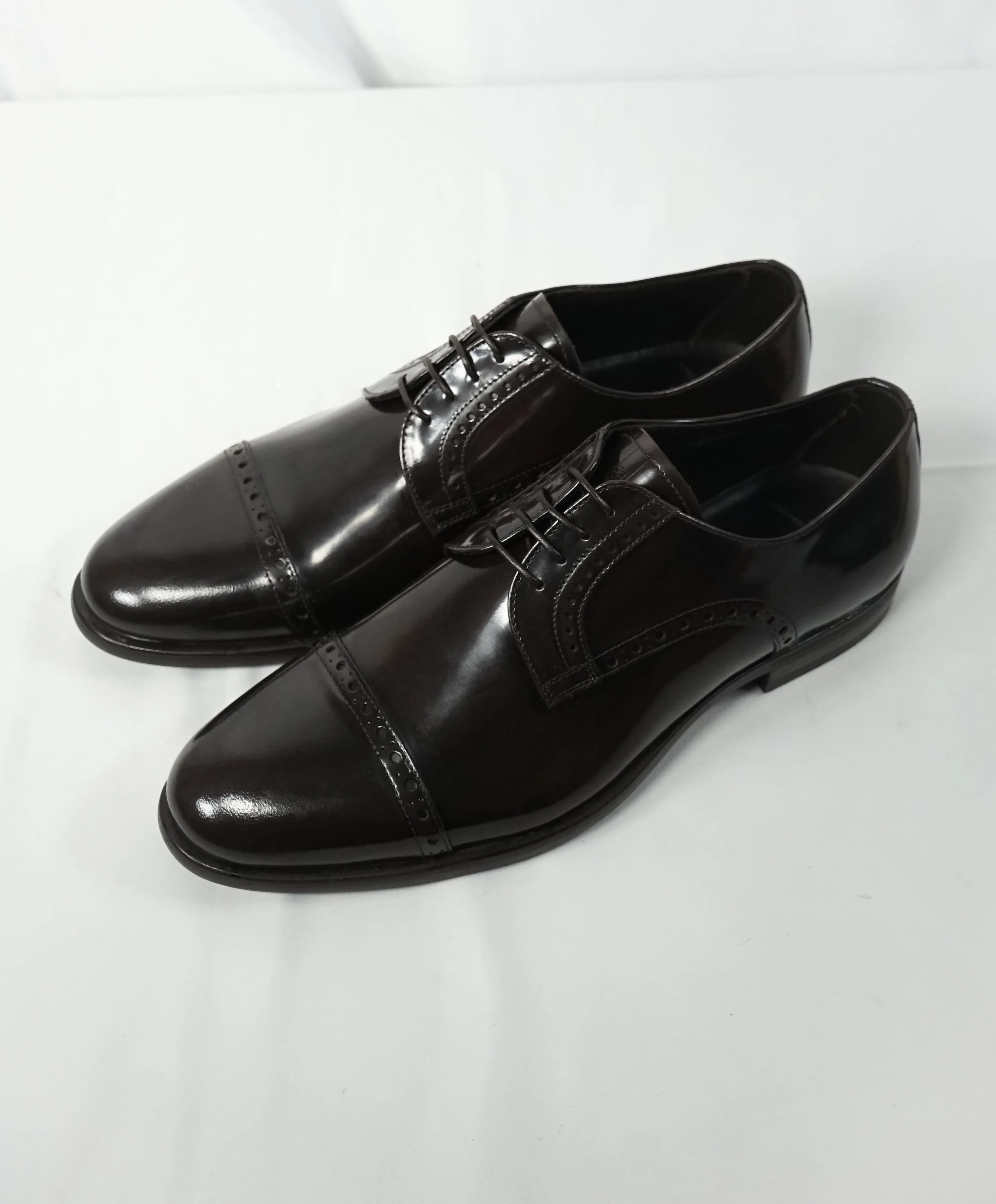 ARMANI COLLEZIONI - Brown Cap Toe Brogue Oxfords W Embossed Tongue - 9.5