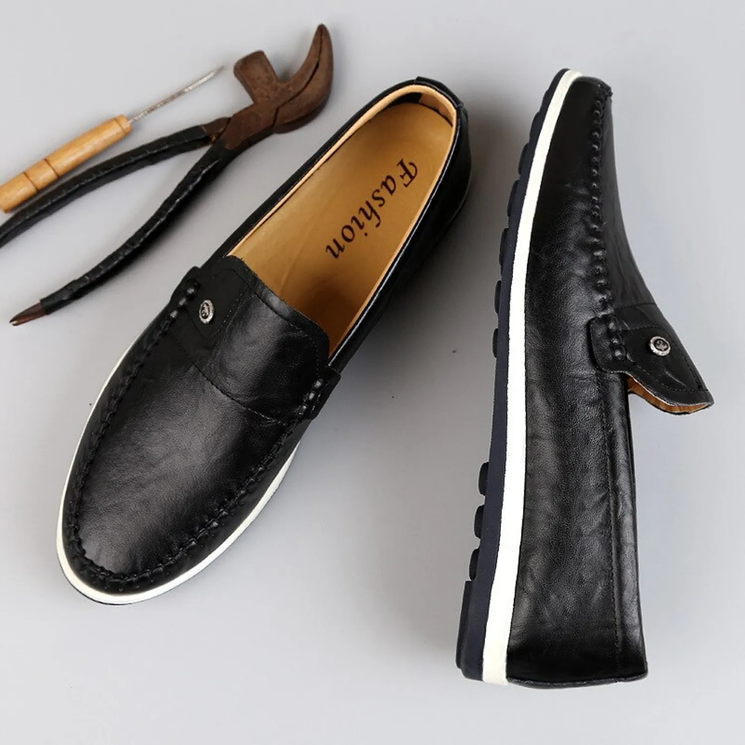 Men's Autumn Casual Genuine Leather Soft Loafers